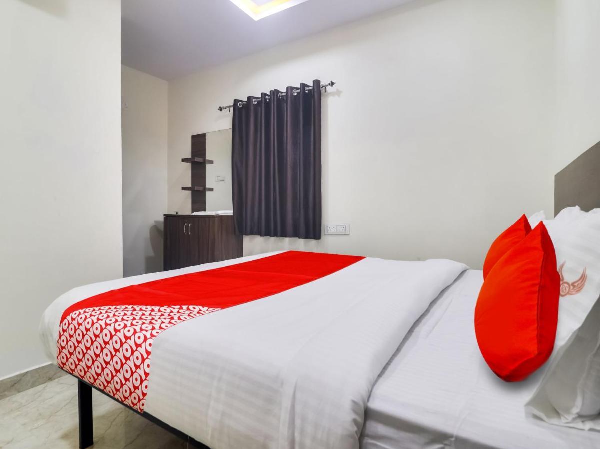 Hotel O Red Stone Hotels Hyderabad Exterior photo